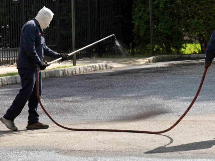 Top Tips for Sealcoating Asphalt in Franklin