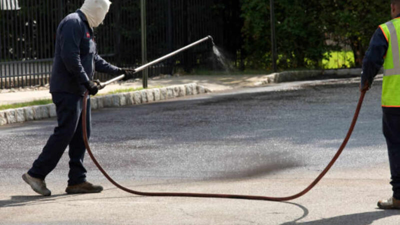 Top Tips for Sealcoating Asphalt in Franklin